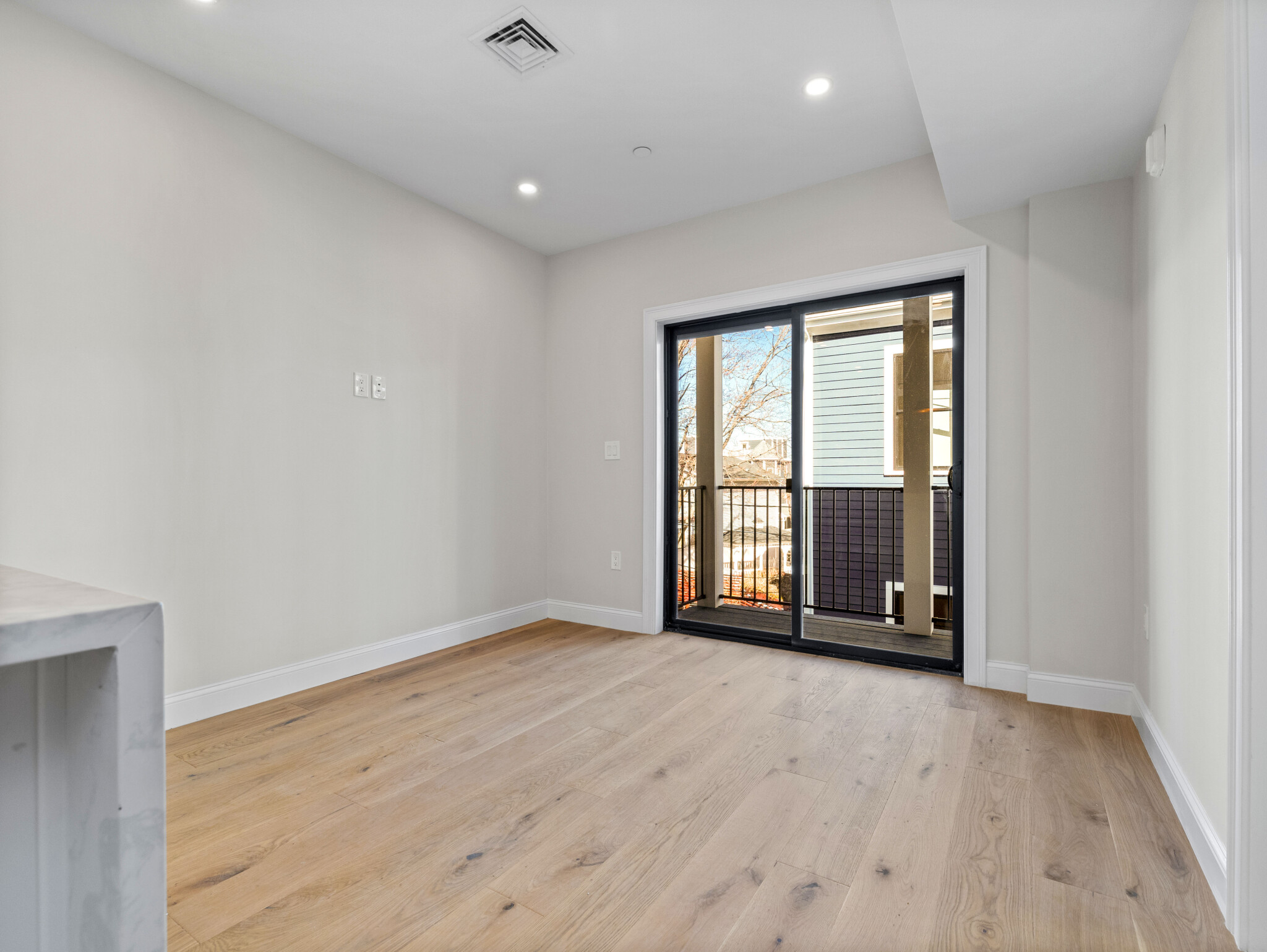 48 Woodward St, South Boston