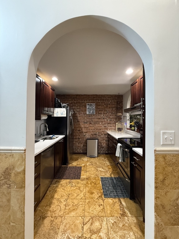 100 Captain's Row, Chelsea