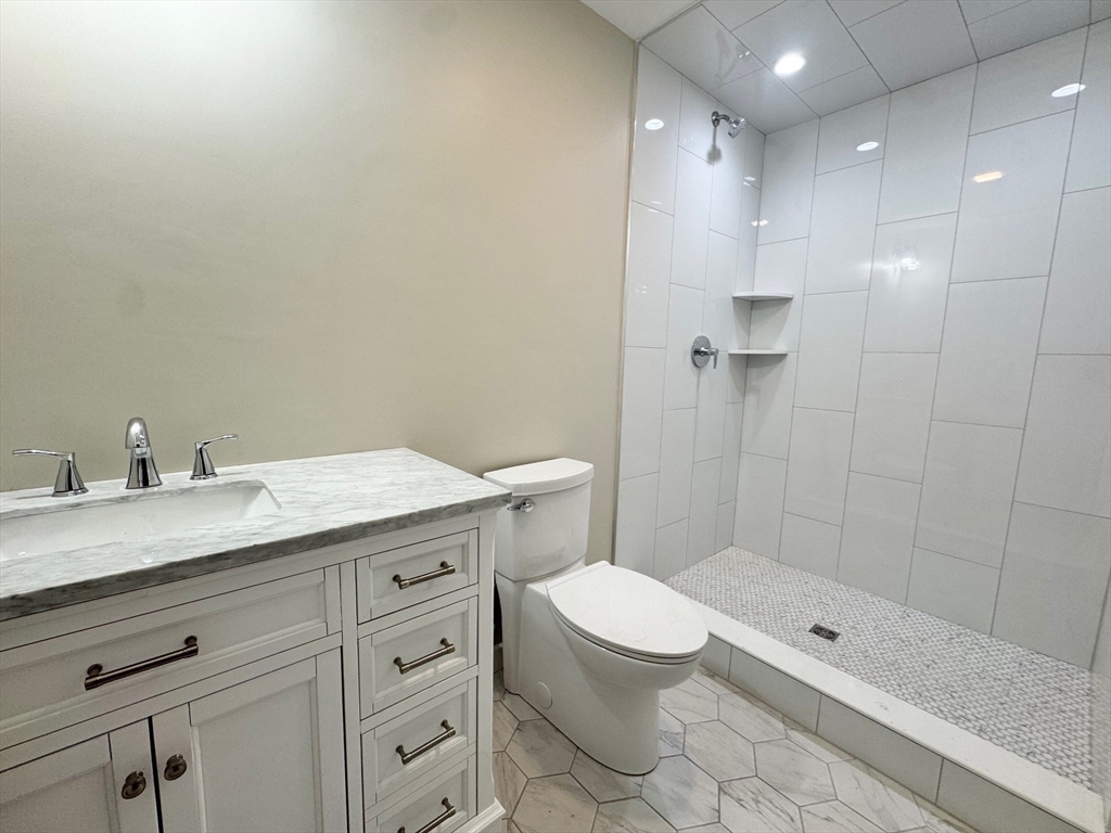 57 Falcon St, East Boston