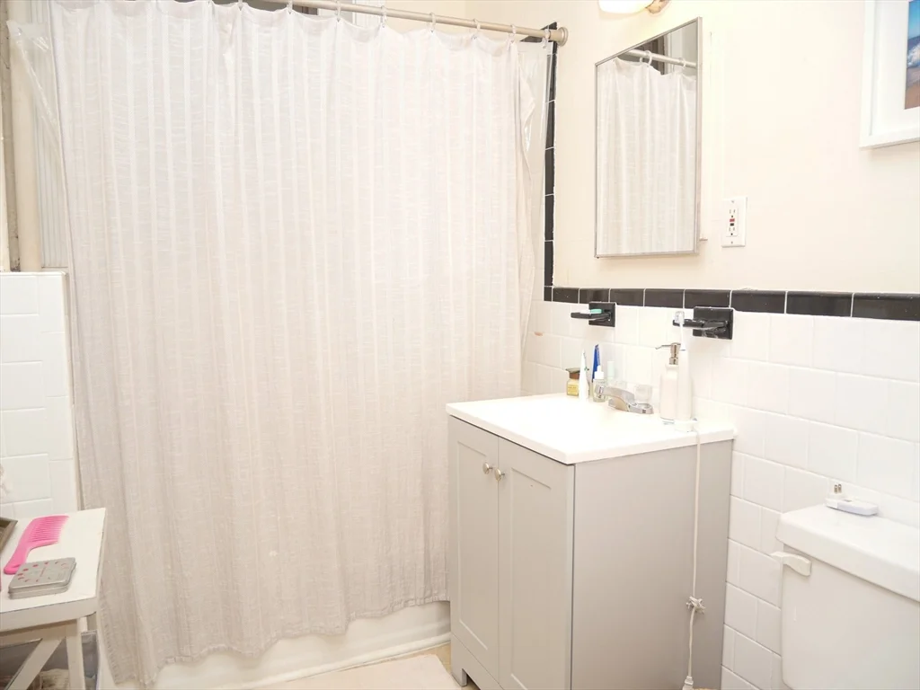 1386 Beacon, Coolidge Corner