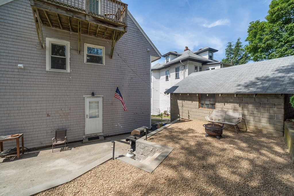 62 Park Ave, Winthrop