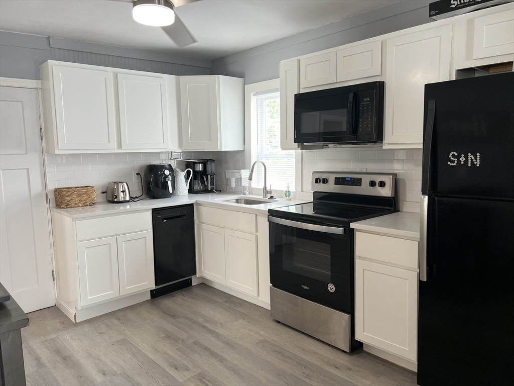 5 1/2 Savery Ln, North Plymouth