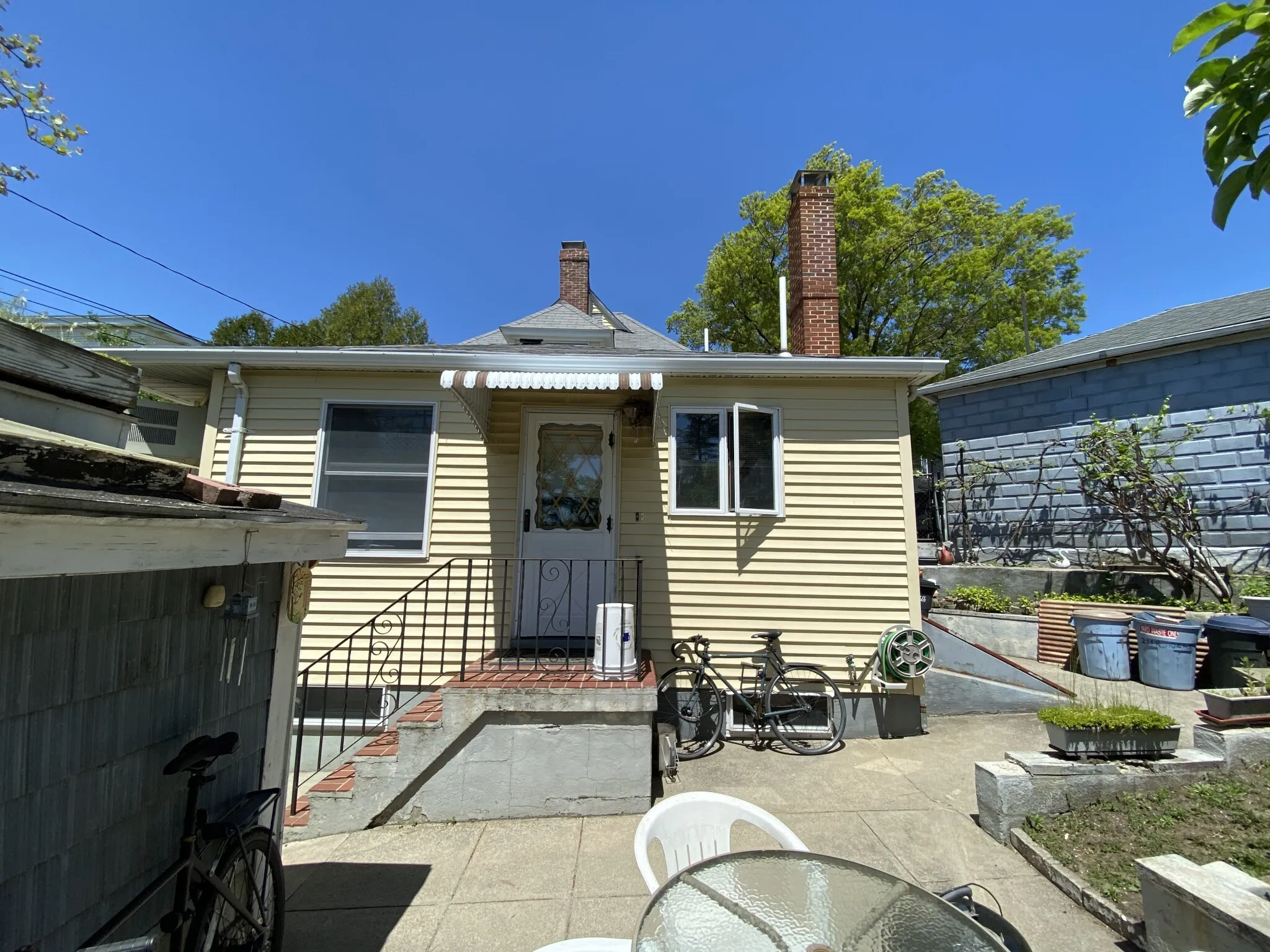 213 Holland St, Teele Square