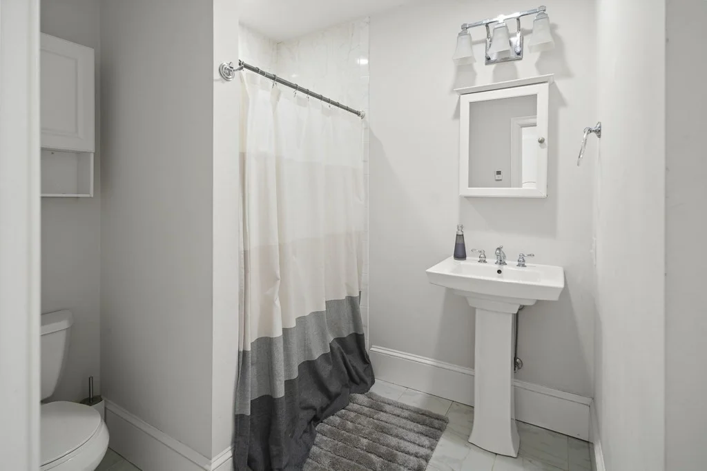 1281 Walnut St, Newton