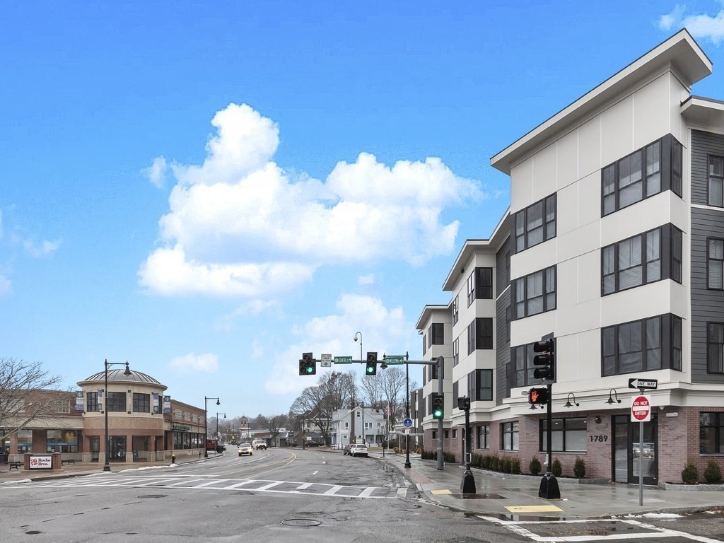 1789 Centre St, West Roxbury