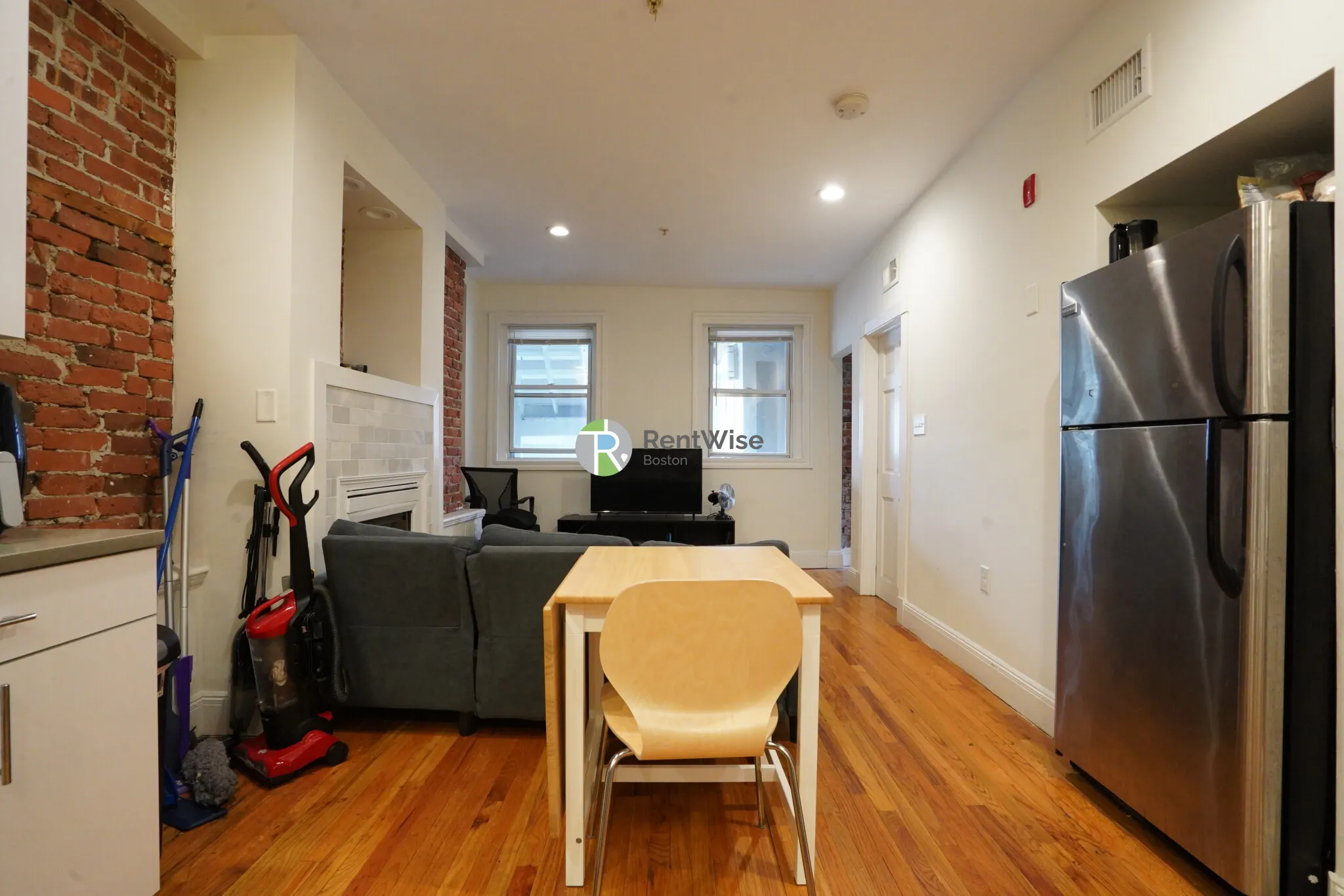 10 Brainerd Rd, Allston