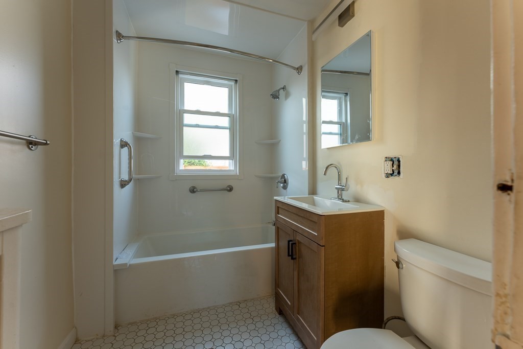 87 Harnden Ave, Watertown