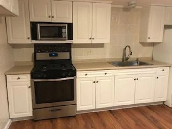 4 Roy Ave, Plum Island