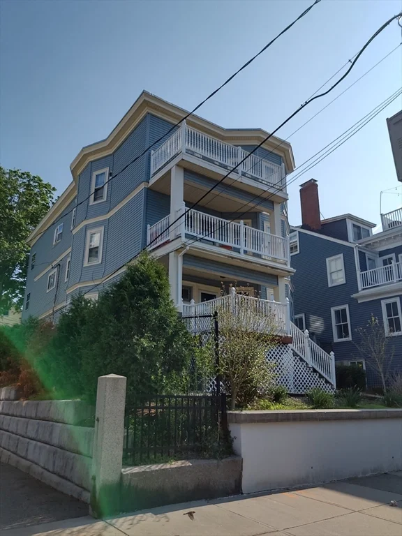 933 East Broadway, South Boston