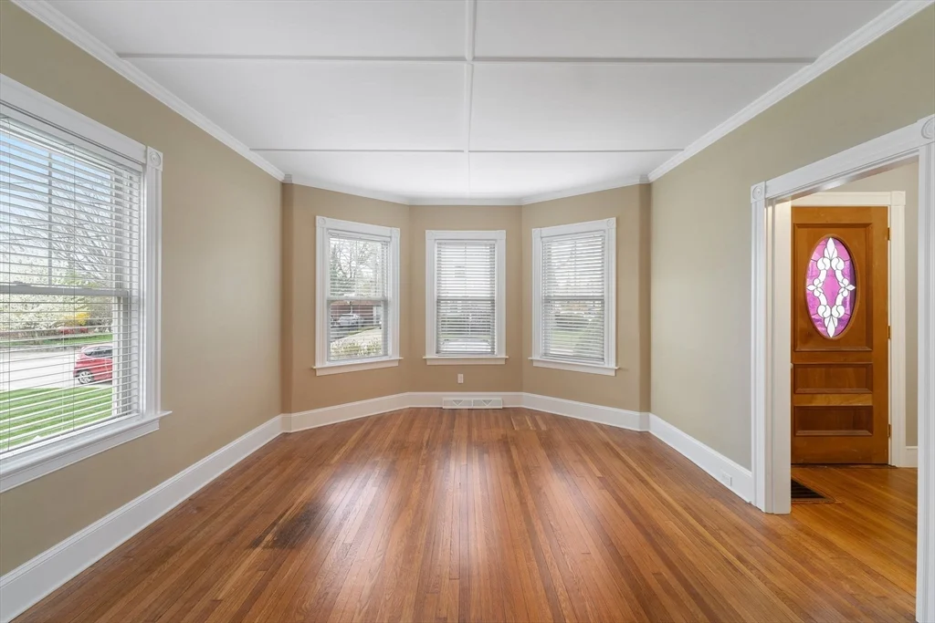 4 Prospect St, Attleboro