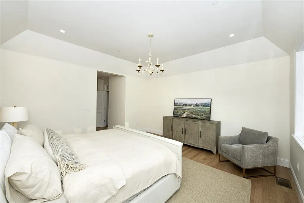 23 Clubview Dr, Andover