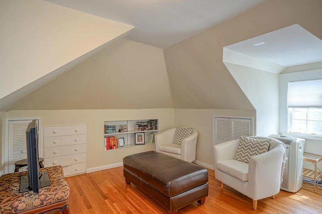 60 Kilburn Rd, Belmont