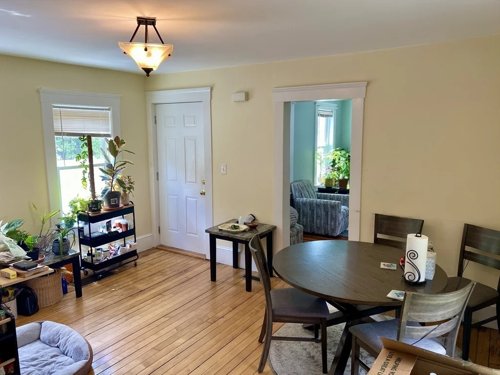 30 Maple Ave, North Andover