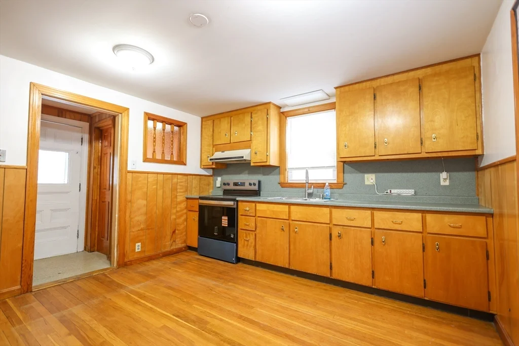 12 Nelson St , Ma 02169, Quincy