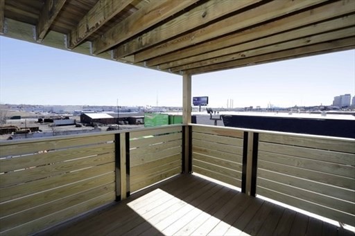 1504 Purchase, Center