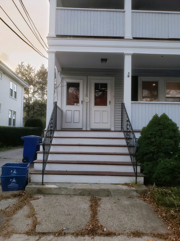 9 Menotomy Rd, Arlington