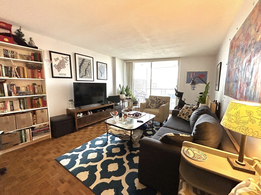 19 Winchester St, Coolidge Corner