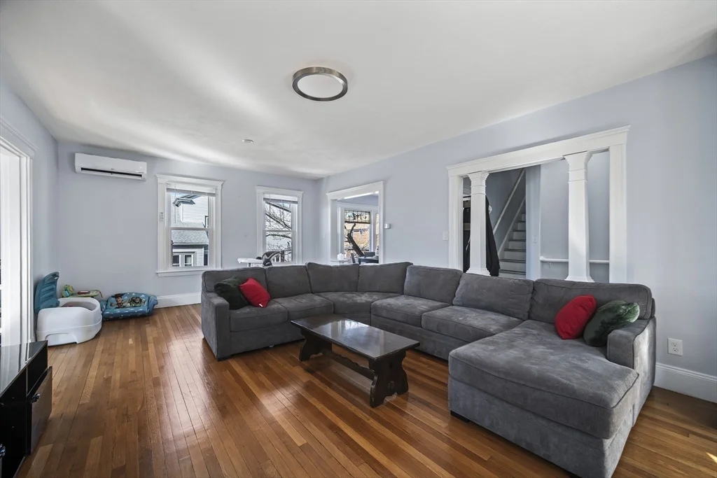 455 Broadway, Winter Hill