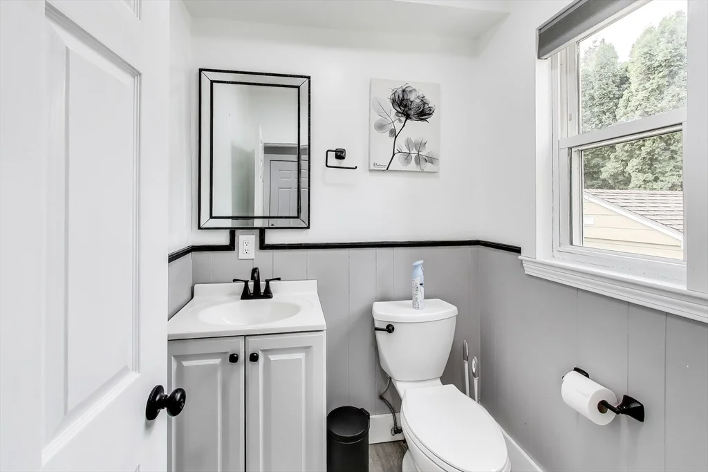 24 Clematis St, Winchester