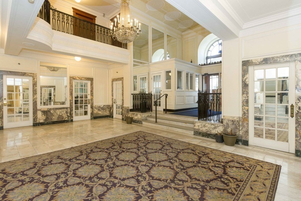 466 Commonwealth Ave, Fenway