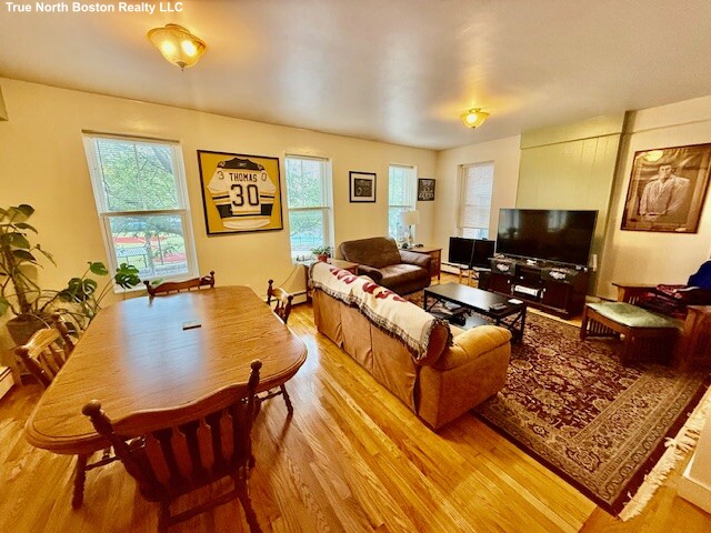 488 Commercial St, North End