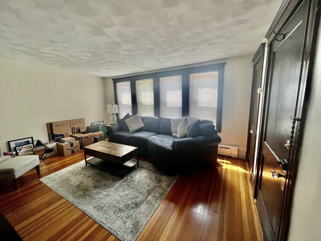 17 Washington Pl, Malden