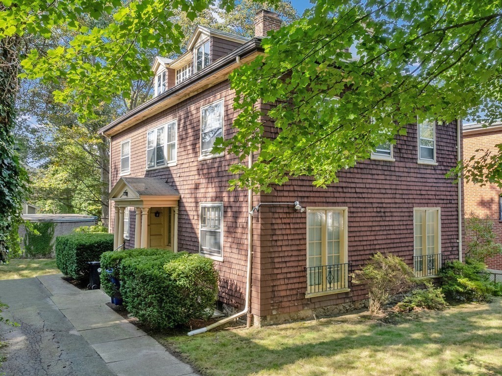 30 Stetson St, Coolidge Corner