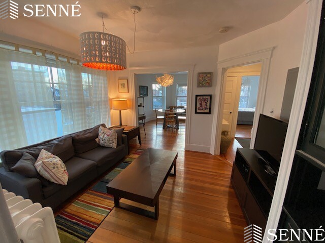 10 Bowdoin St, Neighborhood Nine