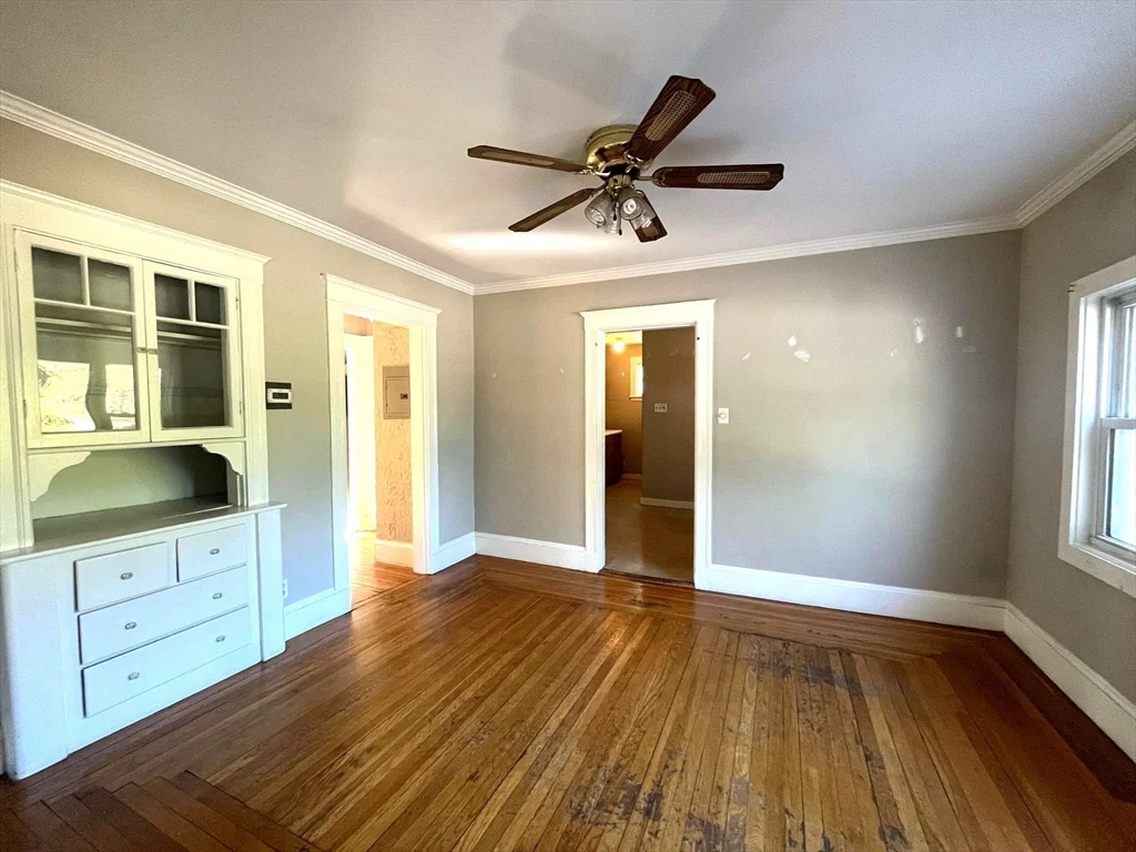 105 Shore Dr, Ten Hills