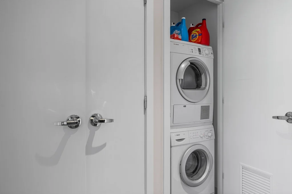 110 Stuart St, Back Bay