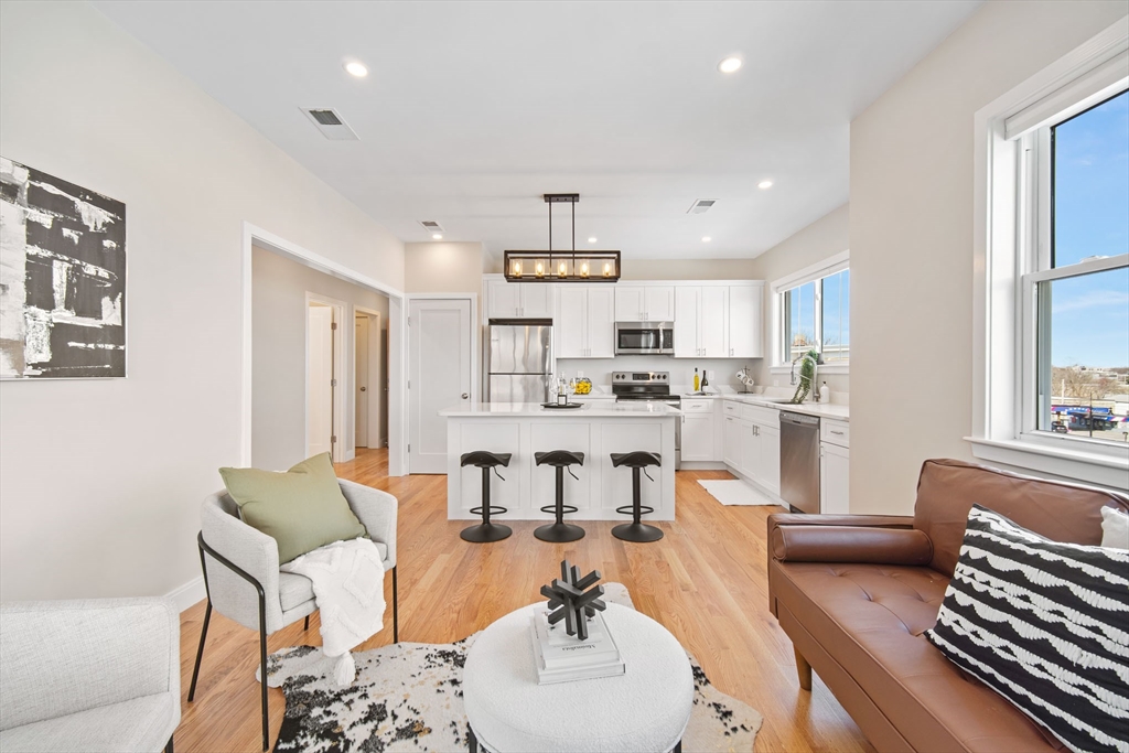 2-4 Hecla, Dorchester