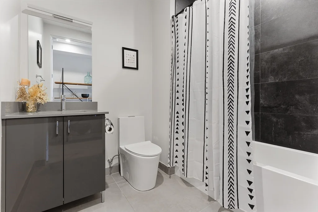 340 W 2nd St, South Boston