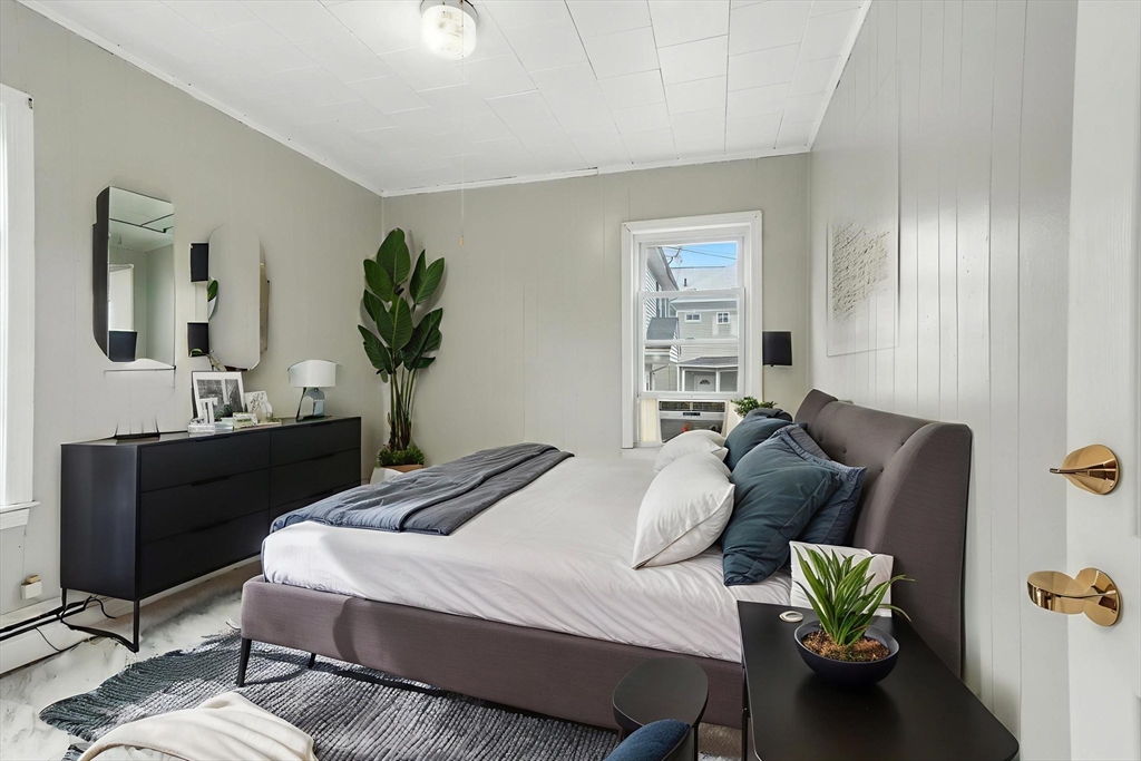 439 Lowell St, Lawrence