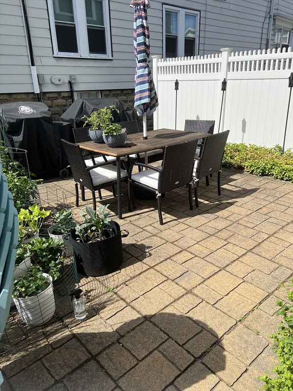 51 Linwood St, Medford