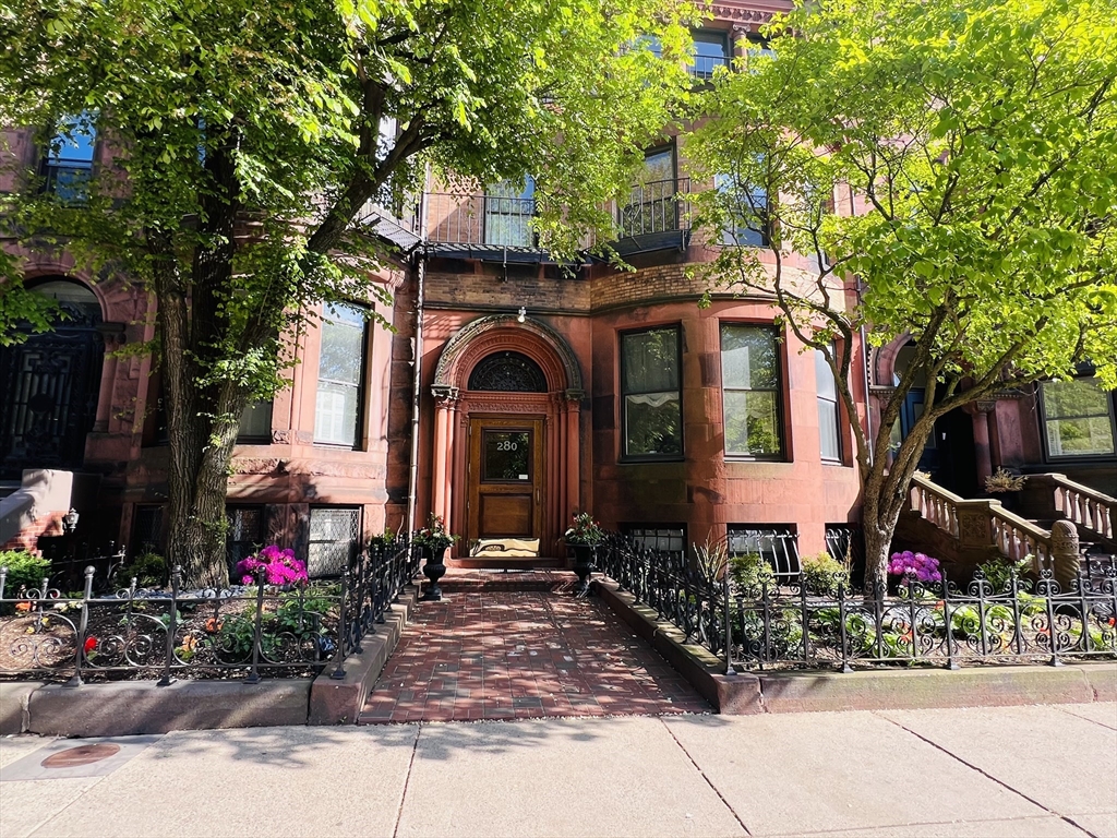 280 Commonwealth, Back Bay