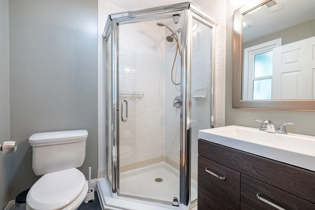 11 Juliette, Dorchester