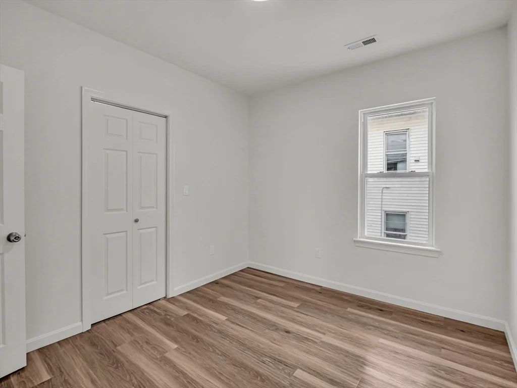 12 Alpine St, Worcester