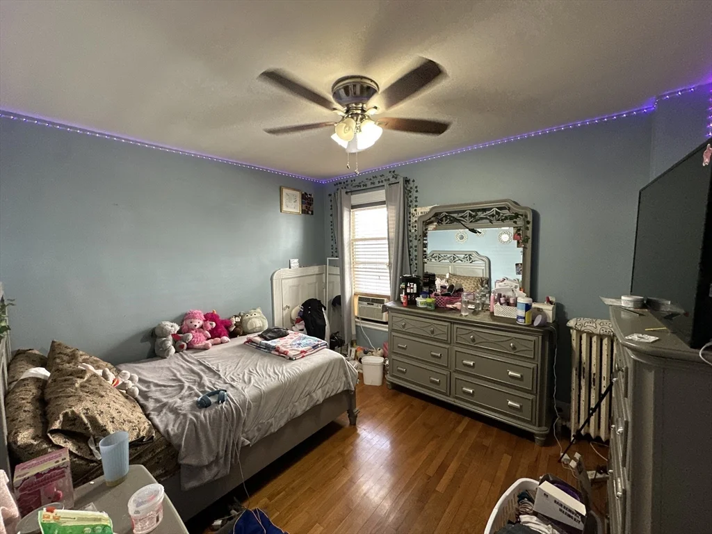 158 Neponset Ave, Dorchester