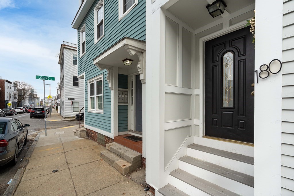 180 W 8th, South Boston