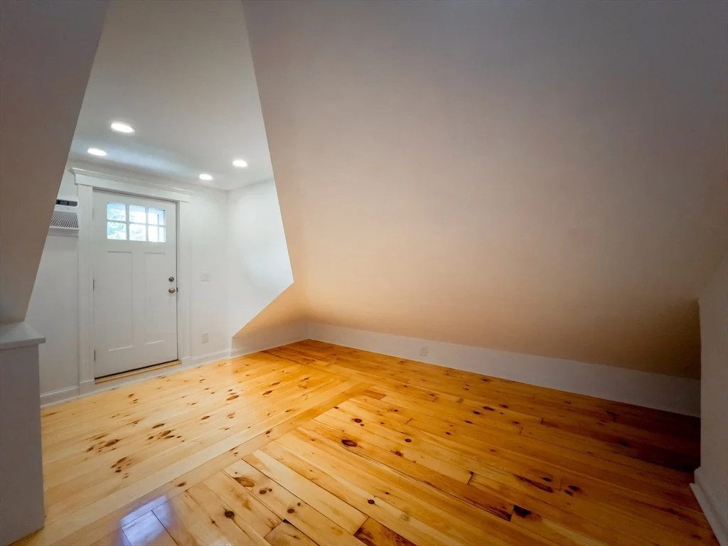 100 Chestnut Ave, Jamaica Plain