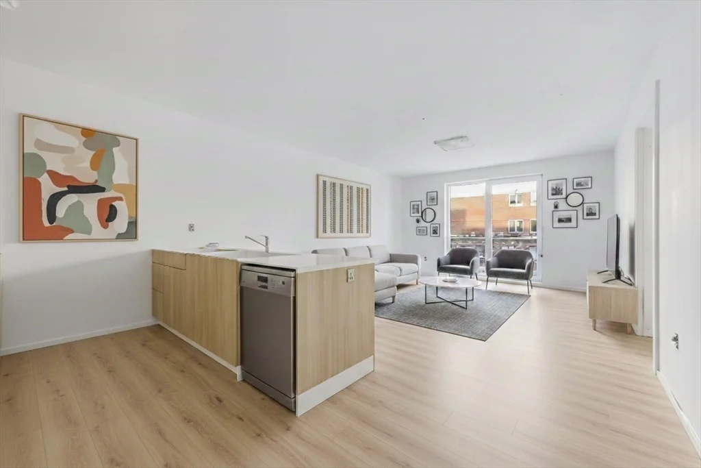 1035 Commonwealth Ave, Allston