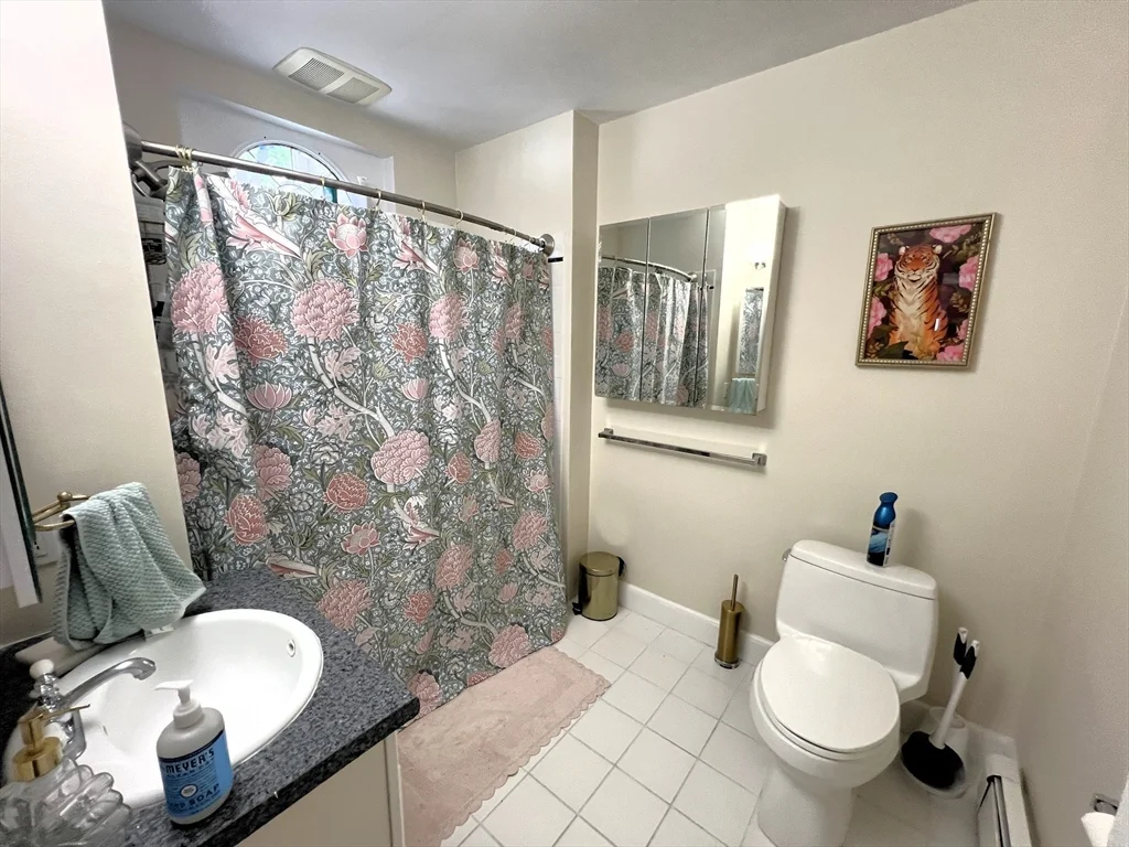 19 Maple St, Auburndale