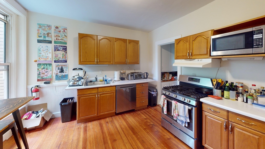 91 Fuller St, Coolidge Corner