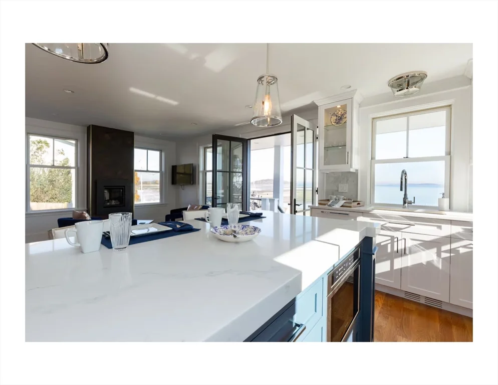 153 Bayside Rd, Quincy