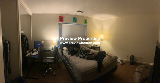 14 Lake Shore Ct, Brighton