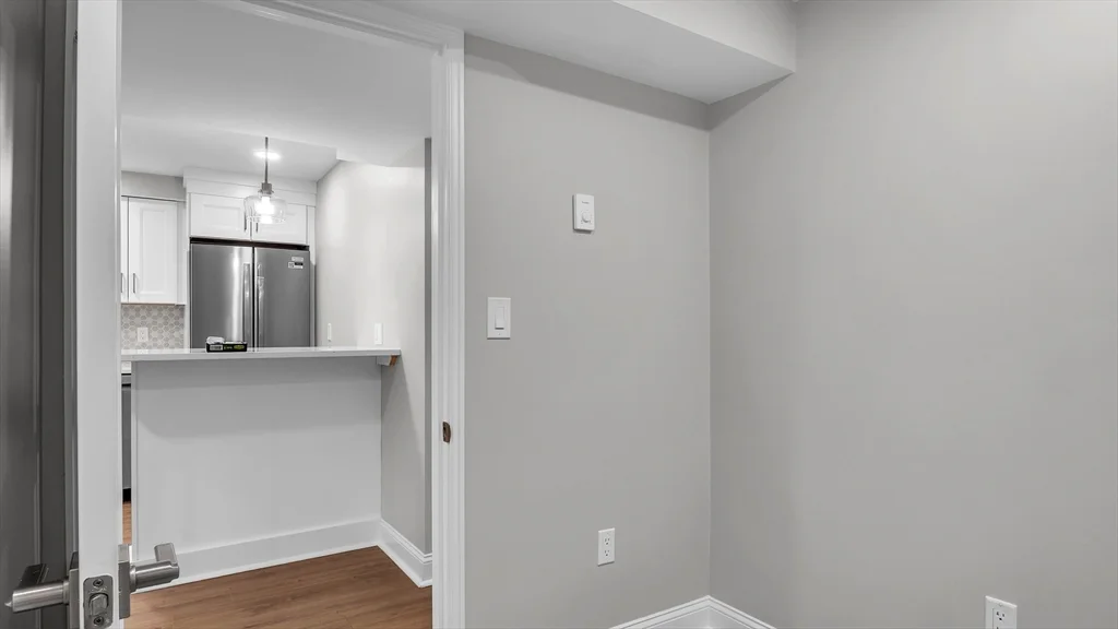 6 Alaric Ter, West Roxbury