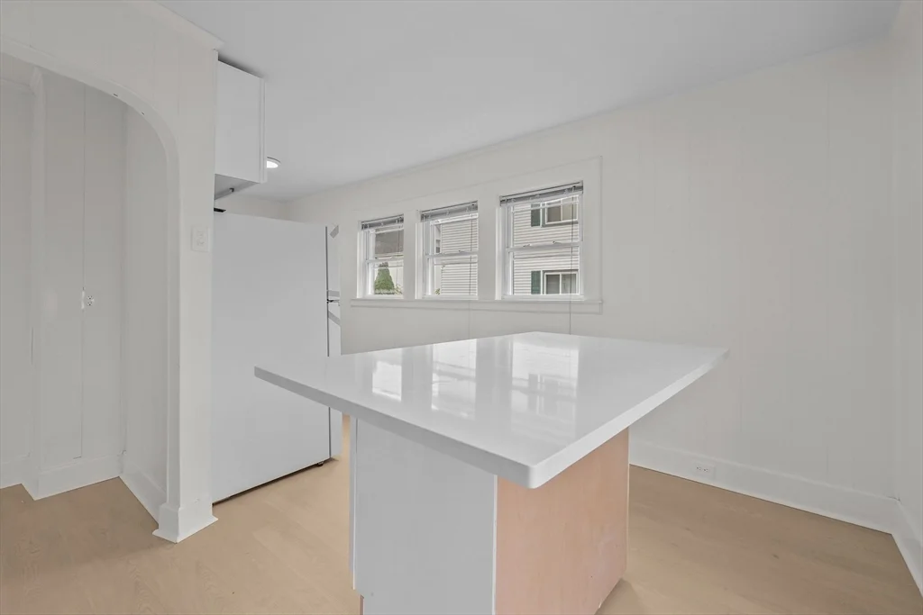 6 Coffin Avenue Ct, New Bedford