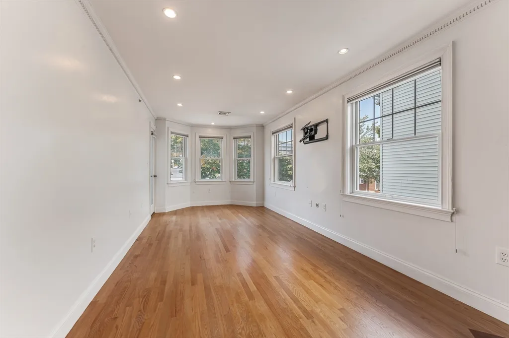 114 P St, South Boston