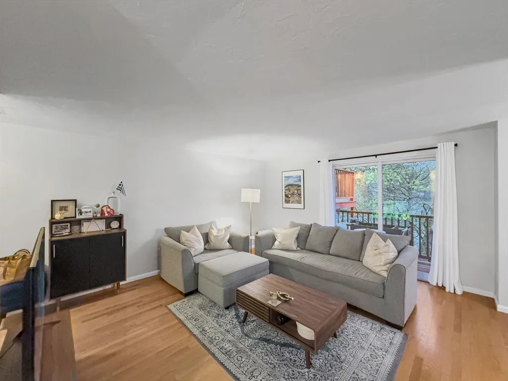25 Rockland St, West Roxbury