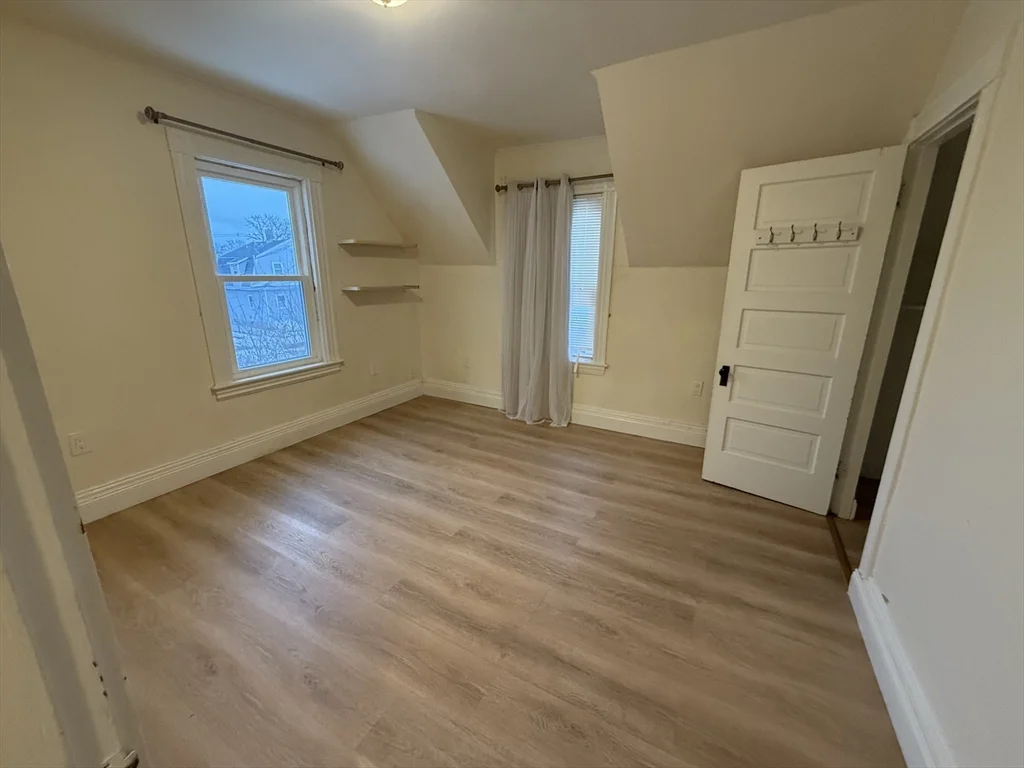 17 Moraine Pl, Brockton